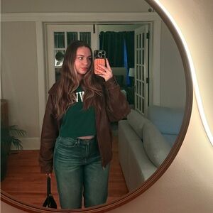 Meet your Posher, Raina